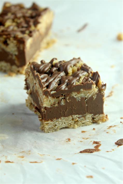 Incredible vegan no bake chocolate peanut butter oatmeal bars made with simple ingredients like natural peanut butter, dates, chia seeds, flax and rolled oats. Easy No-Bake Chocolate Oatmeal Bars