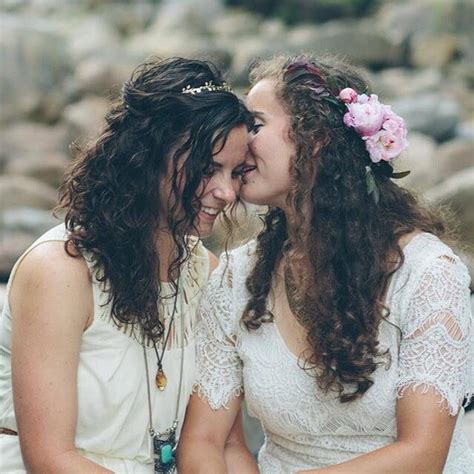 Pin By Doris Hall On Lesbian Wedding Pics Lesbian Wedding Lgbtq