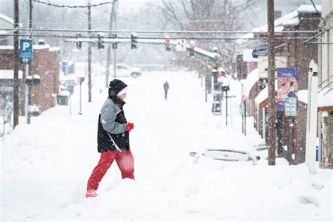 Weekend Snow Totals National Weather Service Reports Over 18 Inches