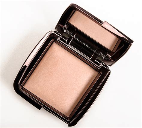 Hourglass Luminous Light Ambient Lighting Powder Review And Swatches