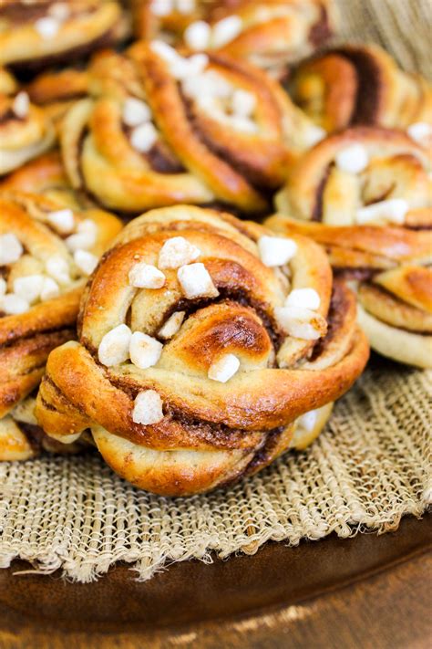 Swedish Cinnamon Buns With Cardamom The Food Charlatan