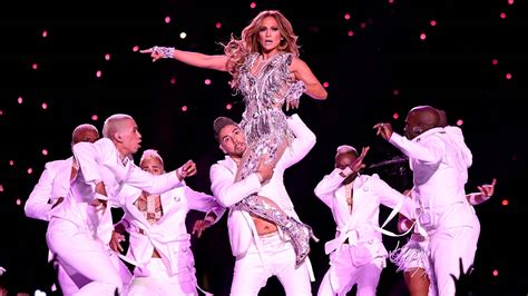 Super Bowl Jennifer Lopez And Shakiras Halftime Show In Photos The Hollywood Reporter