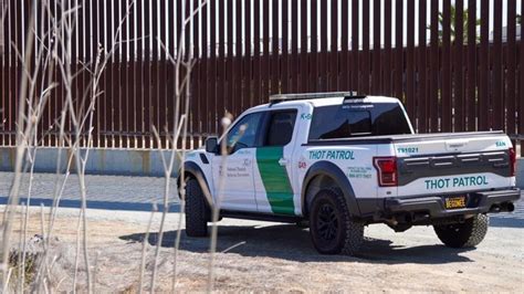 San Diego Man Says Look Alike Border Patrol Truck Is Legal