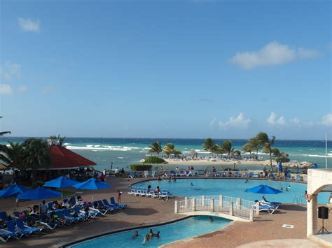 Holiday Inn Resort Montego Bay Jamaica All Inclusive Resort With A Great Piano Bar 2bearbear