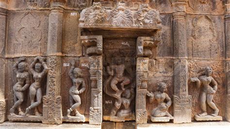 Sculptures Of Dancers On The Gaurishvara Temple Yelandur