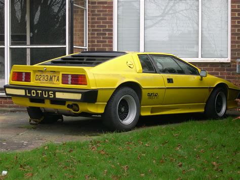 Your customizable and curated collection of the best in trusted news plus coverage of sports, entertainment, money, weather, travel, health and lifestyle, combined with outlook/hotmail, facebook. 1986 Lotus Esprit Turbo | Kingswood Dec 2013 | Paul | Flickr