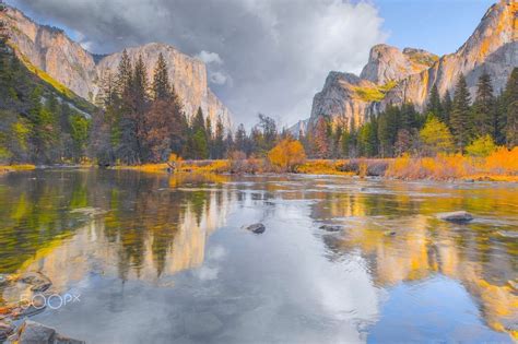 🇺🇸 Merced River In Autumn Yosemite California By Seungho Yoo 🌅