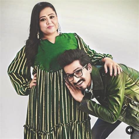 Preggers Bharti Singh Couldnt Stop Her Tears Seeing Her Love Story With Haarsh Limbachiyaa On Stage