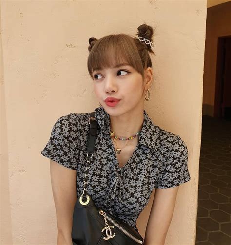 pin de y ɿ օ ო em ꪻꦸ lι᥉ꪖ ʻꪶꪴ༴ ᭄ blackpink lisa black pink garotas