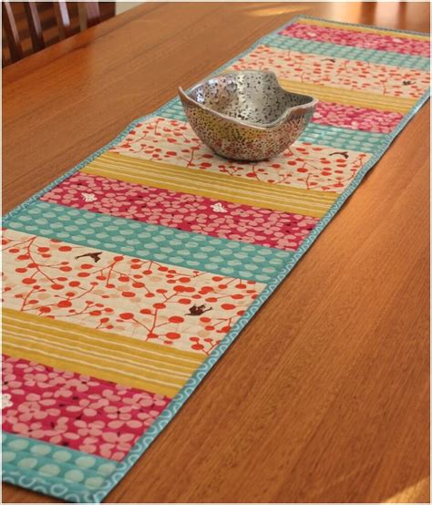 10 Ideas To Make A Diy Table Runner