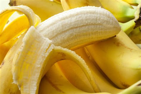 Banana Allergy Symptoms And Risk Factors