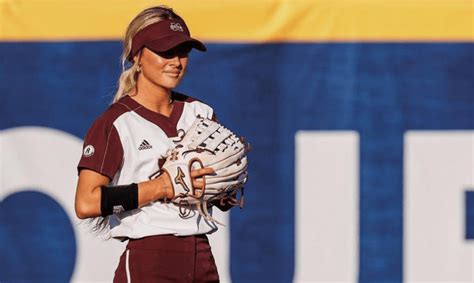 Top 5 Swimsuit Photos Of College Softball Player Brylie St Clair The Spun