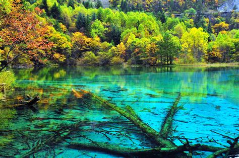 17 Lacs Surprenants Par Leur Beauté à Travers Le Monde