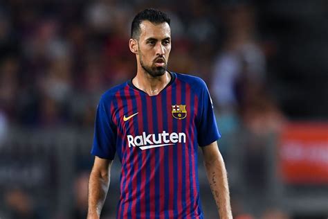 Sergio Busquets Signs New Contract With Barcelona Through 2023 India Tv