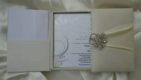 Faux Silk Invitation Box At Rs 600pconwards Luxury Boxed Wedding Invitations In New Delhi