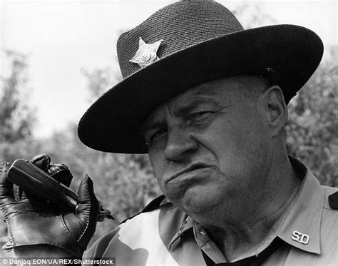 Clifton James Sheriff In Two James Bond Films Dies At 96 Daily Mail