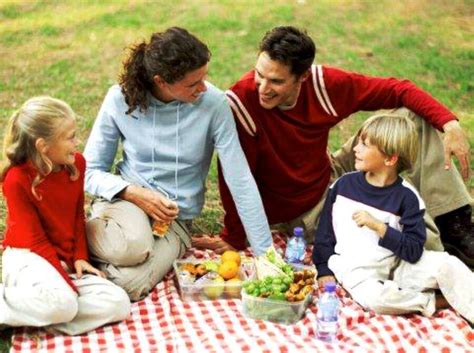 Summer Is The Time To Enjoy A Healthy Picnic With Tasty Food