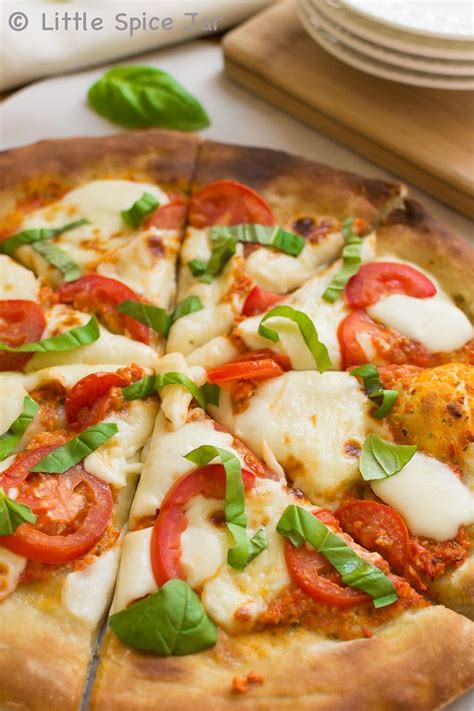 A Simple Recipe For An Easy Margherita Pizza That Has Only 6
