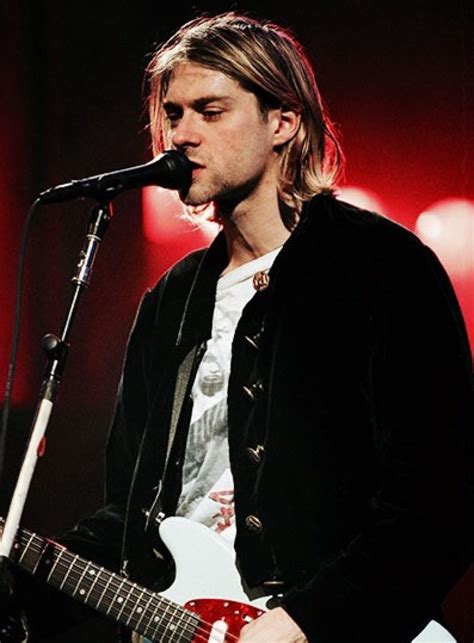 Posted by admin posted on february 05, 2019 with no comments. Kurt Cobain Guitar Tumblr Wallpapers - Wallpaper Cave