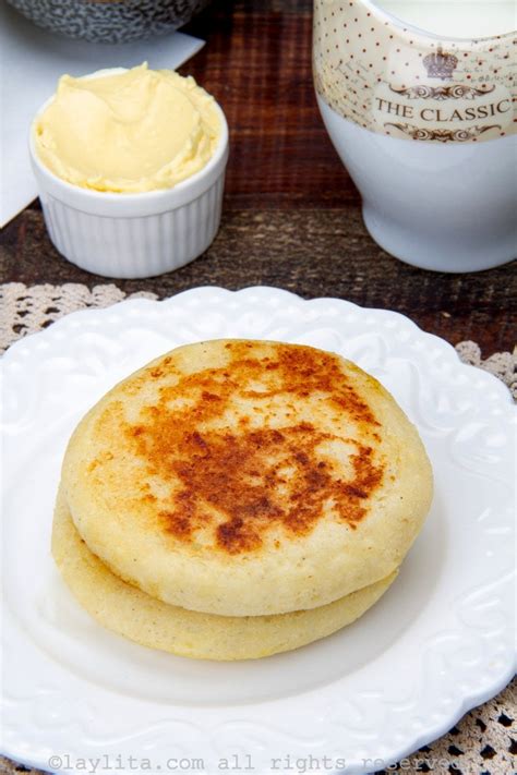 Colombian Arepas Con Queso