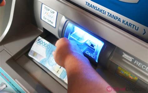 Bertemu customer service di kantor cabang. 10 Cara Mengambil Uang Di ATM BCA 2020 - ViralOrchard