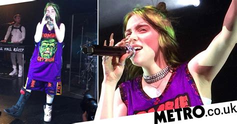 Billie Eilish Wont Let Injuries Stop Her Fun As She Performs In Leg