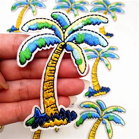 High Quality 1pcs Coconut Tree Embroidered Patches Plant Badges Iron On