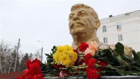 Russian Plaques Mark Stalin S Victims Bbc News
