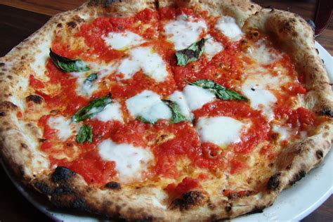 Authentic Italian Margherita Pizza