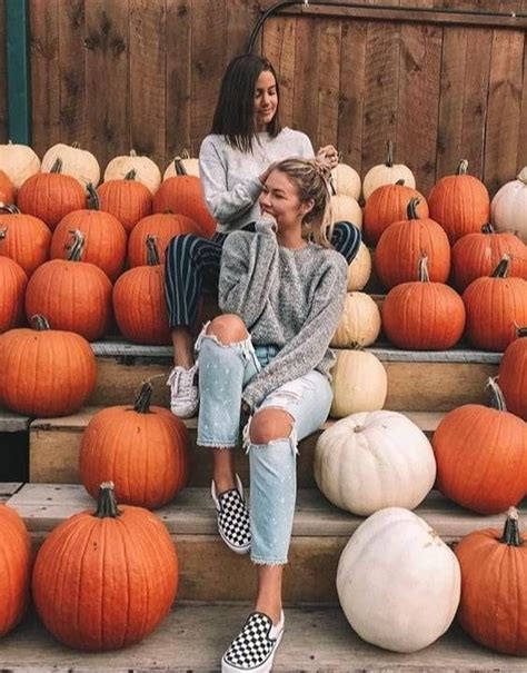 Pinterest↠ Erin Madruga Fall Photoshoot Fall Friends Fall Pictures