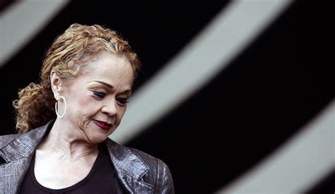 Etta James Legendary Singer Best Known For At Last Dies Of Cancer