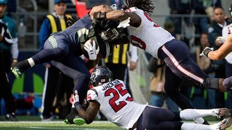 That was the buzz that dominated football conversations after clowney obliterated michigan's vincent smith with a hit that made every highlight reel for the next six months. Former USC Gamecock Jadeveon Clowney makes huge hit for Texans | The State