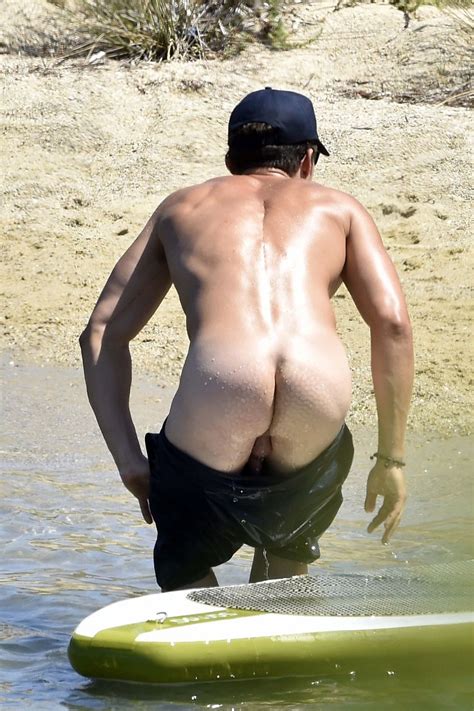 オーランドブルームイタリアのビーチでセミハードチンポと裸になる Fit Naked Guys