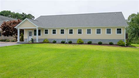 Paradise pet resort and spa offers huntsville al & northern alabama, dog and cat boarding, grooming and daycare in a modern facility with the latest options in full service care, monitoring and comfort; Welcome to Paradise Pet Resort