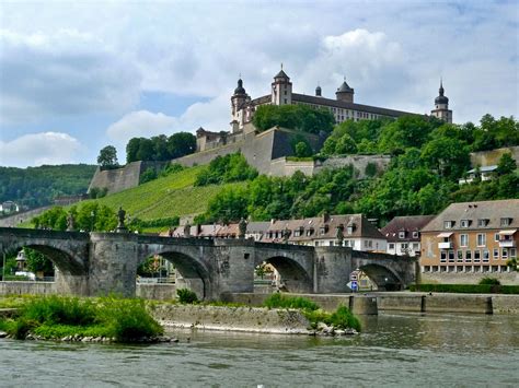 Würzburg is approximately 80 minutes from frankfurt by train, and almost an hour from nuremberg. Blick auf die Festung in Würzburg Foto & Bild | deutschland, europe, bayern Bilder auf fotocommunity
