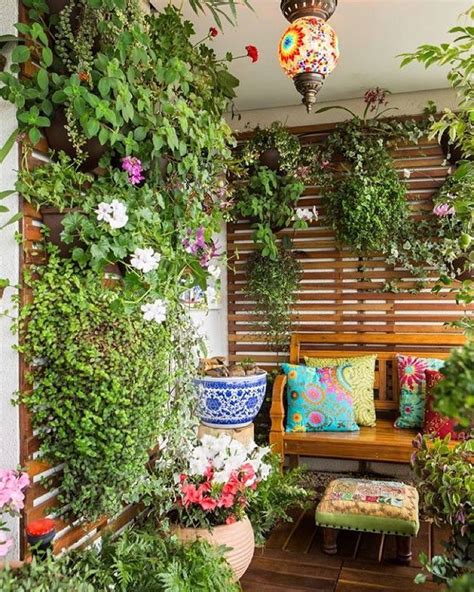 Hoy aprendemos a plantar tomates en botellas de plastico colgantes. Balcon Con Plantas Colgantes / Xhxstore Falsa Plantas ...