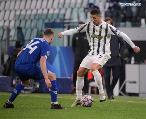Juventus 3 0 Dynamo Kyiv Ronaldo Scores 750th Goal Cn