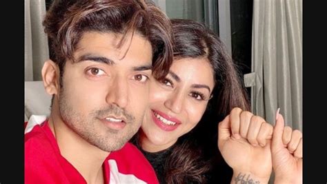 Gurmeet choudhary with wife debina bonnerjee at sab ke anokhe awards 2014 in gurmeet choudhary with wife debina at grand music launch of yamla pagla. Gurmeet Choudhary And His Wife Debina Bonnerjee Test ...