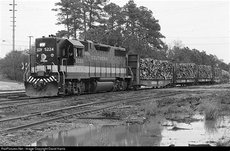 Railpicturesnet Photo Sou 5224 Southern Railway Emd Gp38 2 At