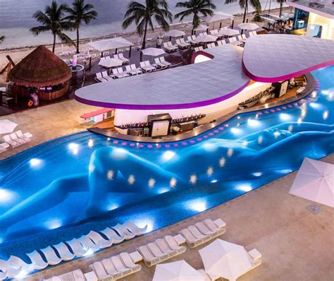 Temptation Cancún Resort Ofrece Experiencias De The Tower Inversión