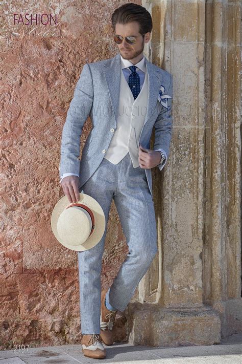Cerchi un vestito da matrimonio da uomo? Abito estivo moda sposo millerighe di cotone blu su fondo bianco | Stile uomo hipster, Moda ...