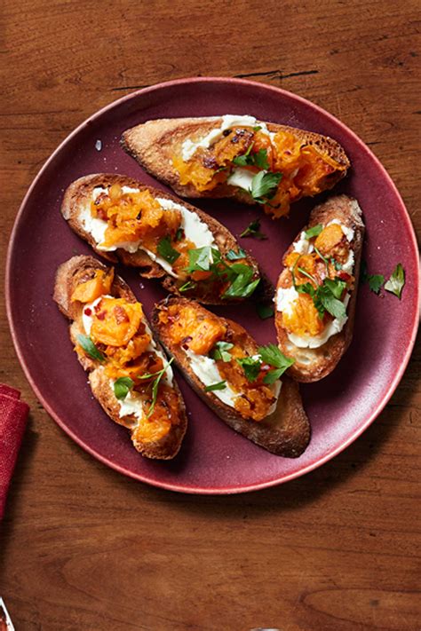 30 Easy Thanksgiving Appetizers - Best Recipes for Thanksgiving Apps
