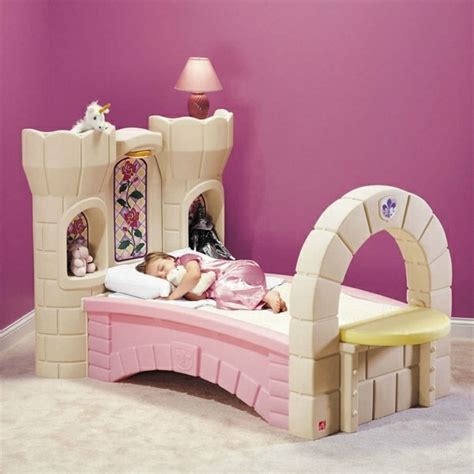 Weitere ideen zu kinder zimmer, zimmer, kinderzimmer. Kinderbett mit Dekoration -Einrichtungsideen für Jungen und Mädchen