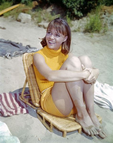 40 Vintage Photos Of A Young And Beautiful Sally Field From Between The