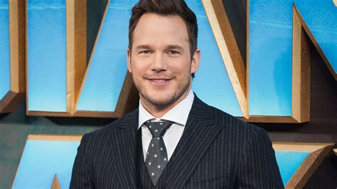 Guardians of the galaxy vol 2's chris pratt has apologised to fans after posting a video that asked. Chris Pratt flaunts spray tan in hilarious Instagram pic ...