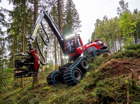 Komatsu Launches 951xc Harvester Forestry Equipment Guide