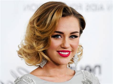 Miley Cyrus Hd Wallpapers Latest Miley Cyrus Wallpapers Hd Free Download 1080p To 2k Filmibeat