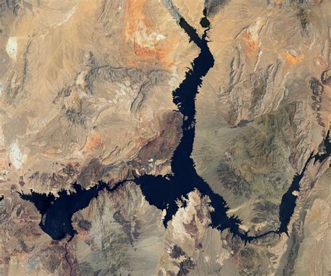Dramatic Satellite Images Show How Much Water Levels In Lake Mead Have