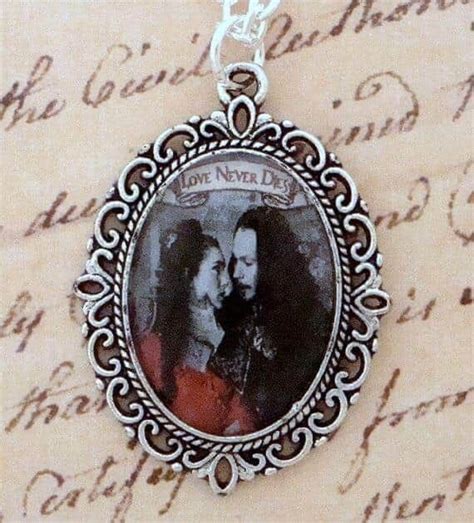 Pin By Noir Dark On Accessory Halloween Necklace Bram Stokers