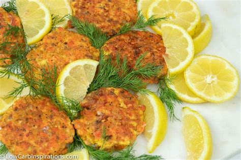 May 31, 2021 · it's 4 of salmon fillets (5 to 6 ounces, 140 to 170g each). Keto Friendly Salmon Cakes With Garlic Aioli - Whole30 ...
